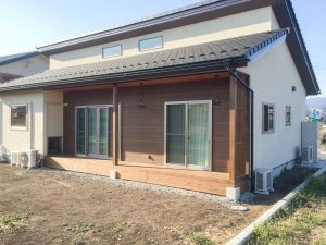 ご夫妻と猫ちゃんの自然派平屋住宅
